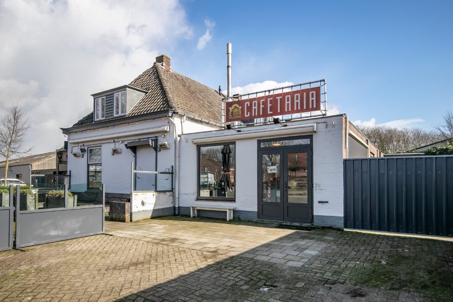 Café/Cafetaria ter overname in Alphen, Noord-Brabant — CAFETARIA-(EET)CAFÉ DE STATIE TE ALPHEN