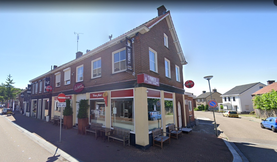 Cafetaria-snackbar ter overname in Nederweert, Limburg — Restaria 'T Pannetje Nederweert met woning