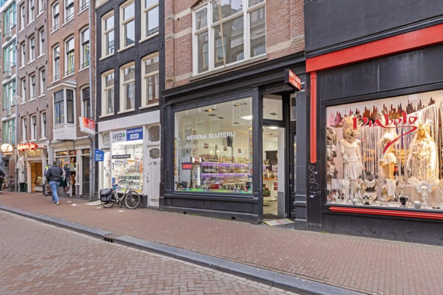Slijterij ter overname in Amsterdam, Noord-Holland — Slijterij in centrum Amsterdam €99.000,--