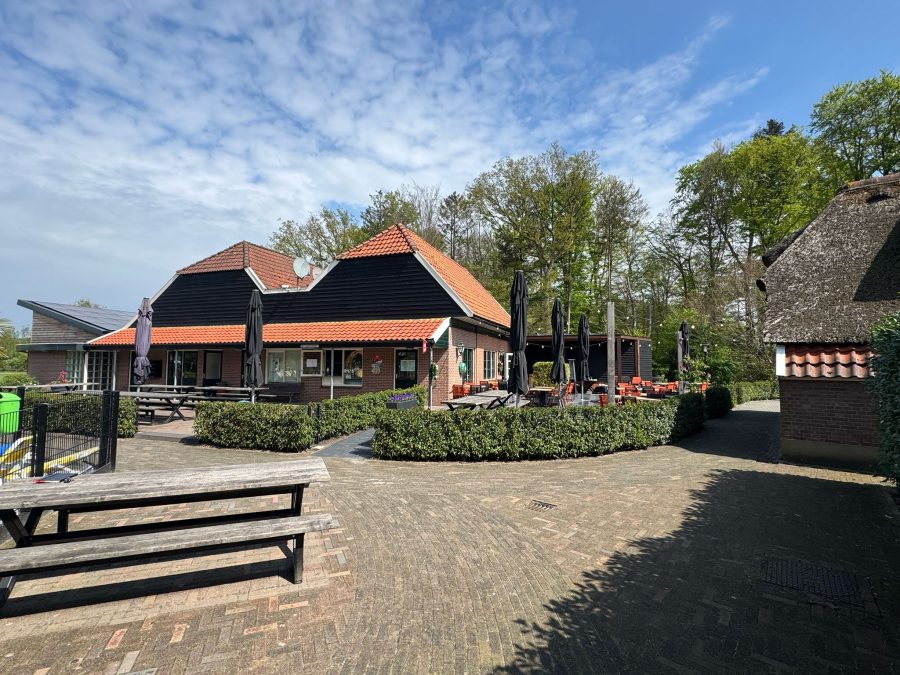 Camping/recreatiebedrijf in pacht in Ommen, Overijssel — Horeca met campingwinkel te pacht op vakantiepark