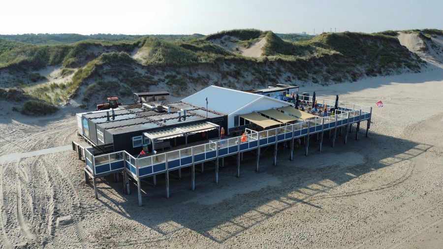 Strandpaviljoen ter overname in Heemskerk, Noord-Holland — Het enige Strandpaviljoen op het strand van Heemskerk!