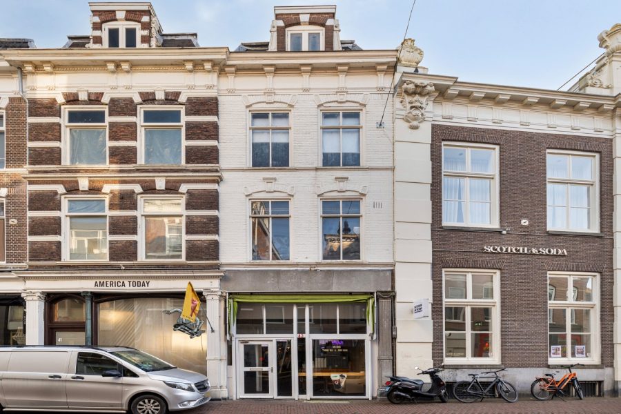 Cafetaria-snackbar ter overname in Haarlem, Noord-Holland — VMH5-3005 Keurige cafetaria met ruime woning in Haarlem