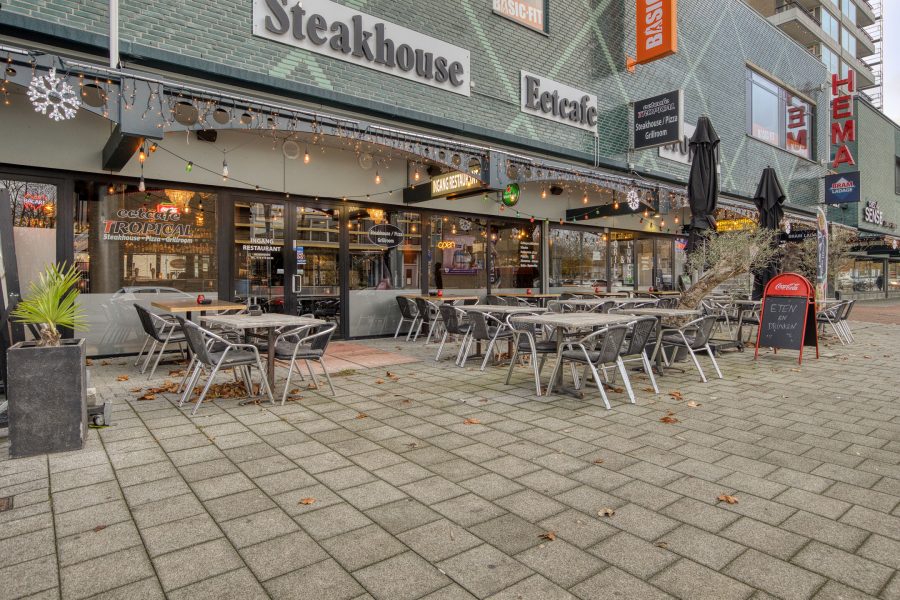 Grand Café te huur in Hoogvliet, Zuid-Holland — Ter overname: Restaurant Eetcafé Grill Tropical in Hoogvliet