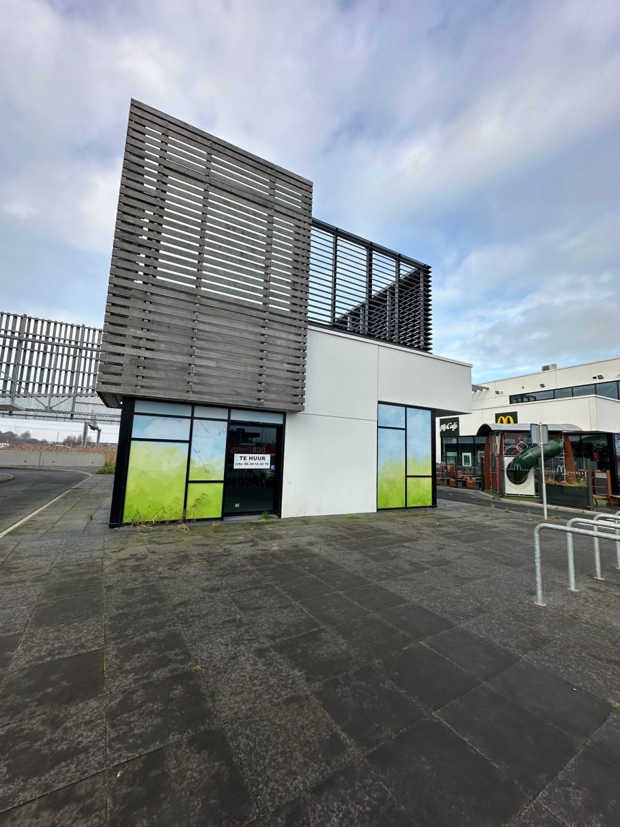 Casco te huur in Assen, Drenthe — Casco horeca naast MC Donalds en snelweg in Assen