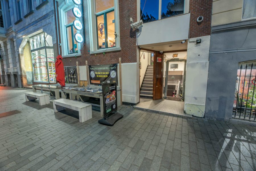 Discotheek-dancing ter overname in Rotterdam, Zuid-Holland