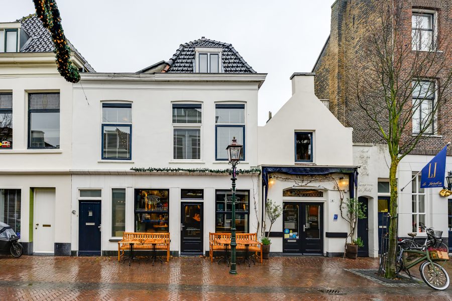 Horeca- onroerendgoed te koop in Schiedam, Zuid-Holland — Wijning exploitatie en vastgoed Schiedam