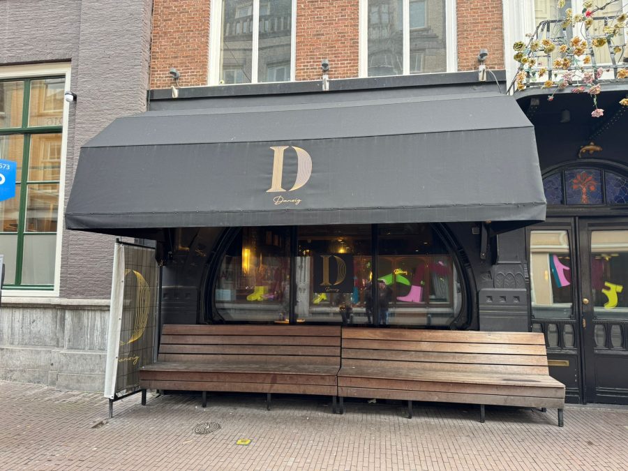 Discotheek-dancing ter overname in 's-Gravenhage, Zuid-Holland — Café Discotheek Danzig