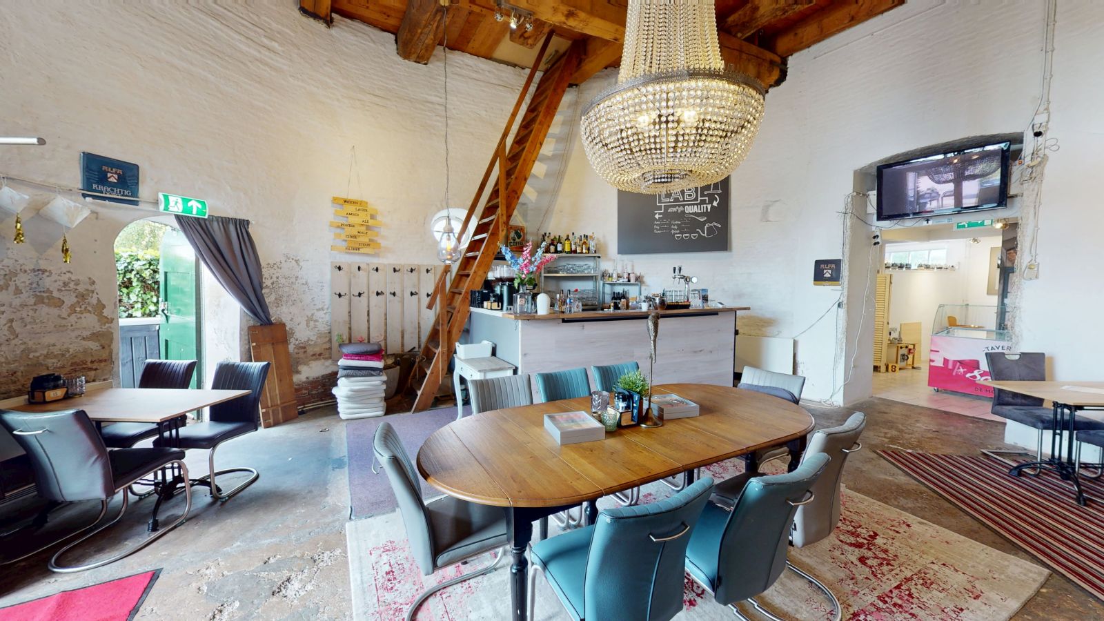 Foto 3 van 9: Lunchroom te huur in Wijhe, Overijssel — Wijhe | Unieke horecakans in authentieke molen