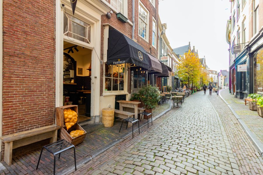 Cafetaria-snackbar ter overname in Haarlem, Noord-Holland — Friethuis la petite