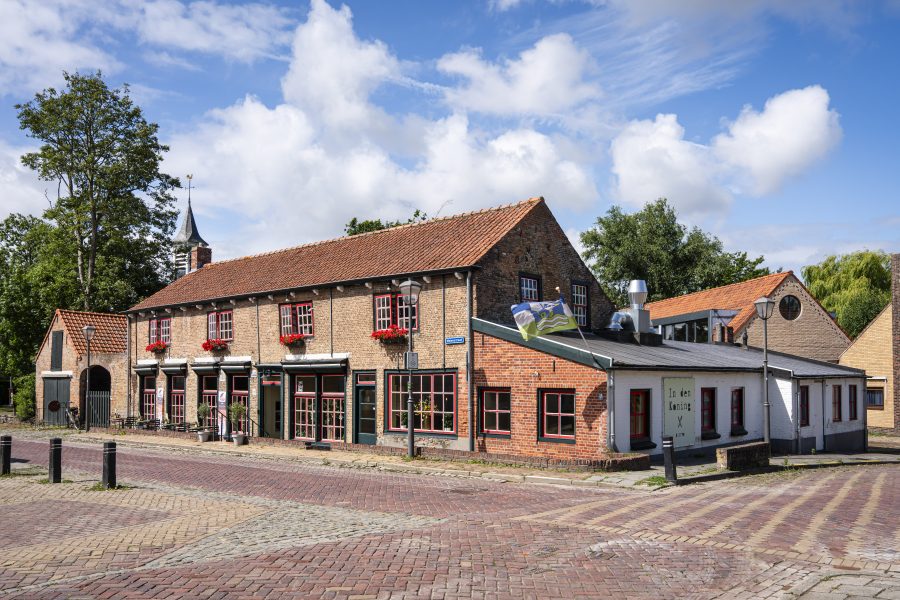 Restaurant ter overname in Waterlandkerkje, Zeeland — Bistro In den Koning in Waterlandkerkje