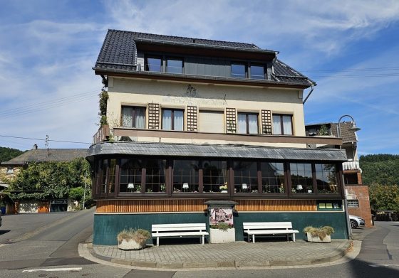 Hotel ter overname in Dümpelfeld, Rijnland-Palts — Hotel | 13 kamers | Ahrtal