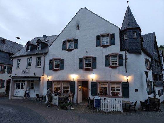 Hotel ter overname in Hochscheid, Rijnland-Palts — Gasthof | 14 kamers | Moezel