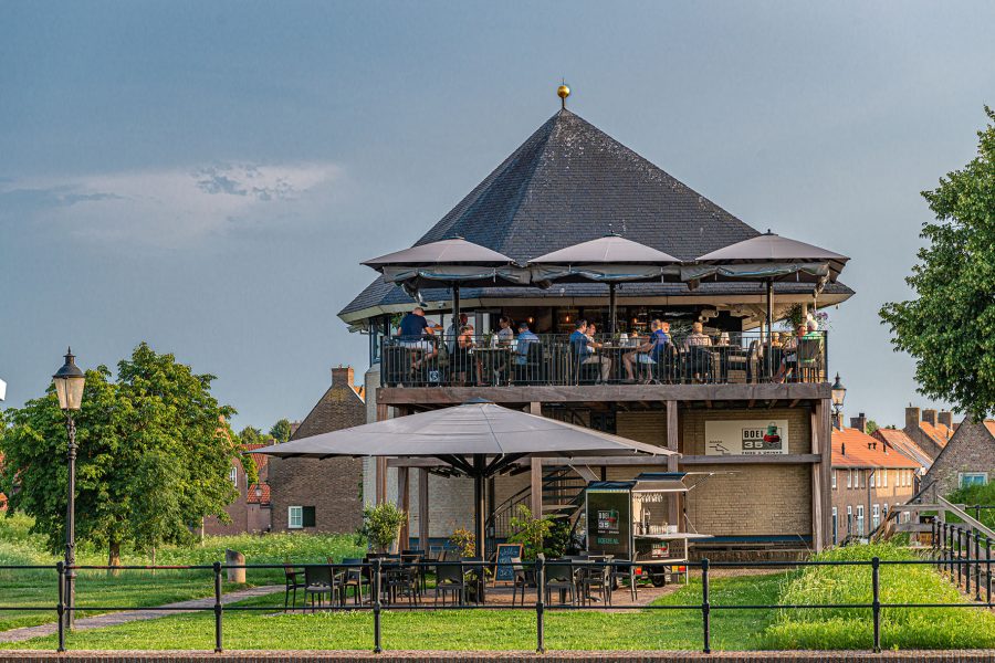 mogelijk als: restaurant of brasserie of lunchroom te huur in Heusden, Noord-Brabant — RESTAURANT BOEI 35 TE HEUSDEN