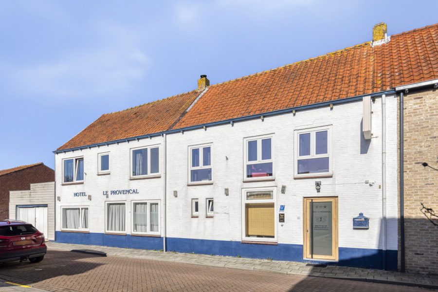 Hotel te koop in Sluis, Zeeland — ***Hotel met 10 kamers in centrum Sluis