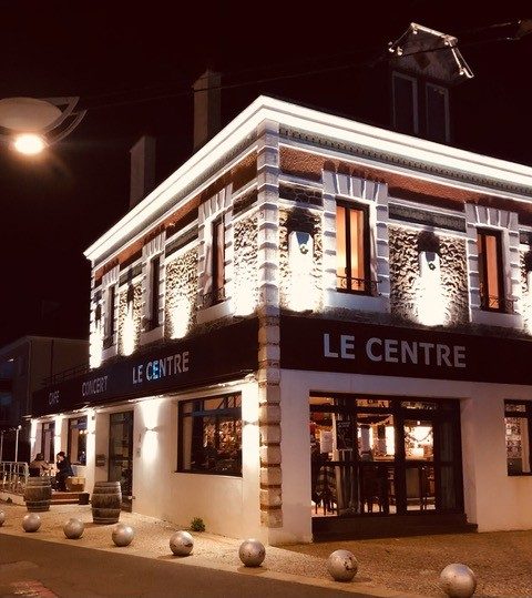Grand Café ter overname in Saint-Nazaire, Pays de la Loire — Restaurant, Bar & Concertzaal