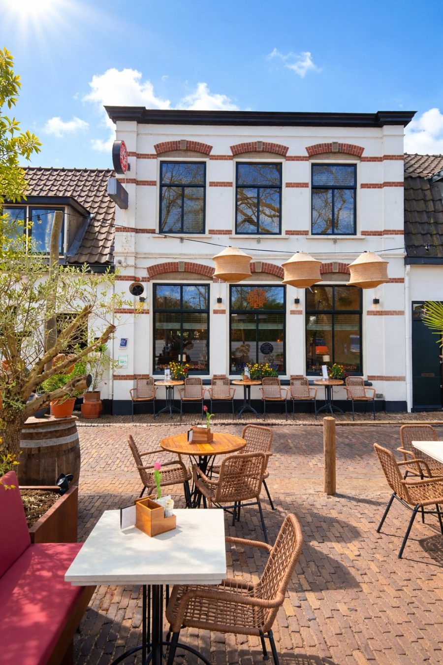 Eetcafé ter overname in Utrecht — ID3639 Sfeervol horecabedrijf met terras
