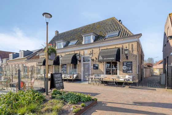 Hotel te koop in Renesse, Zeeland — ***Hotel met terras in centrum Renesse
