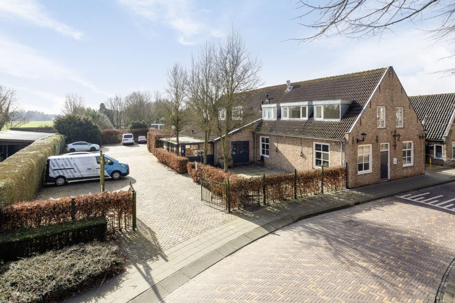 Casco te huur in Sprang-Capelle, Noord-Brabant — HORECARUIMTE & VIJF HOTELKAMERS TE SPRANG-CAPELLE
