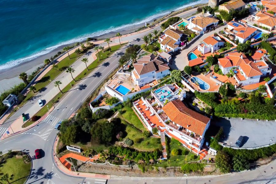 Horeca- onroerendgoed te koop in Nerja, Andalusia — Hotel-Restaurant in Spanje