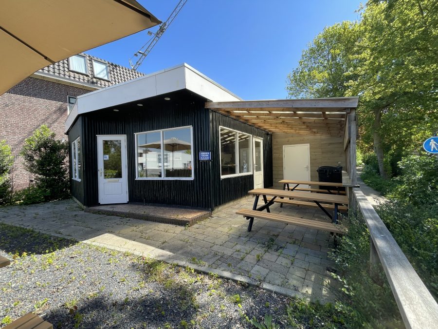 Cafetaria-snackbar in pacht in Mijdrecht, Utrecht — Te huur een unieke horeca kans in Mijdrecht