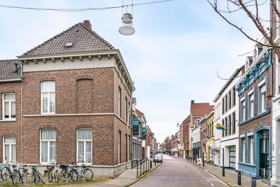 Casco te huur in Roermond, Limburg — Te Huur Cascoruimte in Roermond € 2250 p.m.