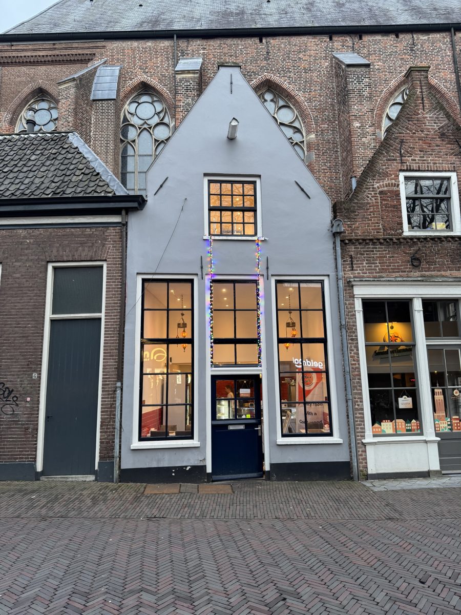 Shoarma/Grillroom ter overname in Deventer, Overijssel — Ter overname aangeboden / Mo’s Café / Deventer
