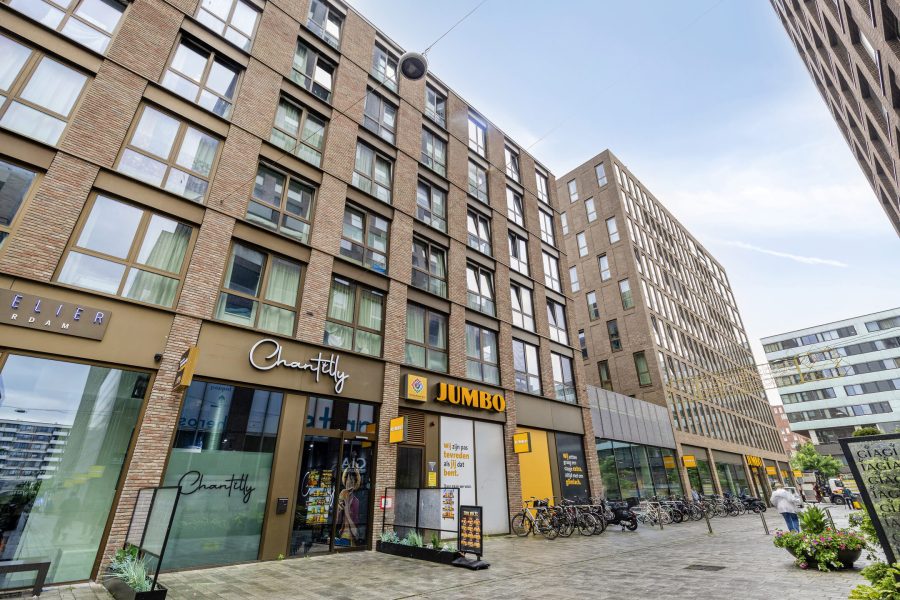 Café/restaurant te huur in Amsterdam, Noord-Holland — Nieuw ingerichte horecazaak aan het Osdorpplein