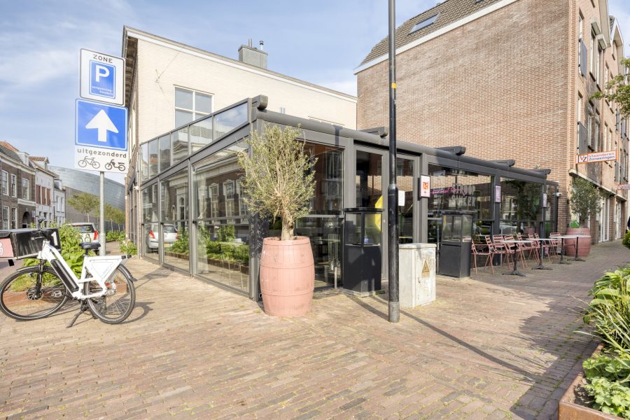 mogelijk als: restaurant of brasserie of lunchroom te huur in Tiel, Gelderland — VOORMALIG STROOP & SUIKER TE TIEL
