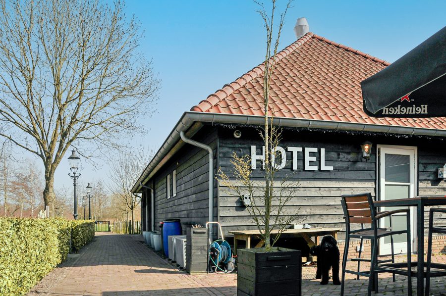 Hotel ter overname in 's-Gravenmoer, Noord-Brabant — Goedlopend Hotel-Restaurant | 10 Kamers in Brabant