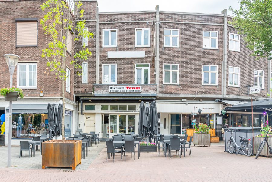 Restaurant ter overname in Geleen, Limburg — Afhaalrestaurant + terras markt centrum Geleen