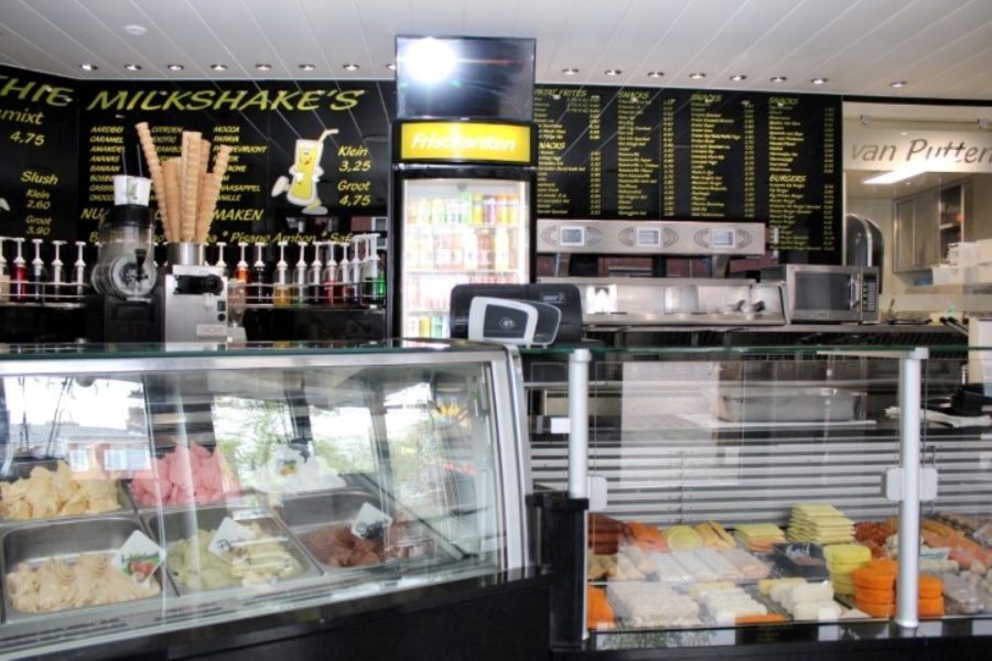Cafetaria-snackbar ter overname in Rotterdam, Zuid-Holland — Cafetaria Van Putten