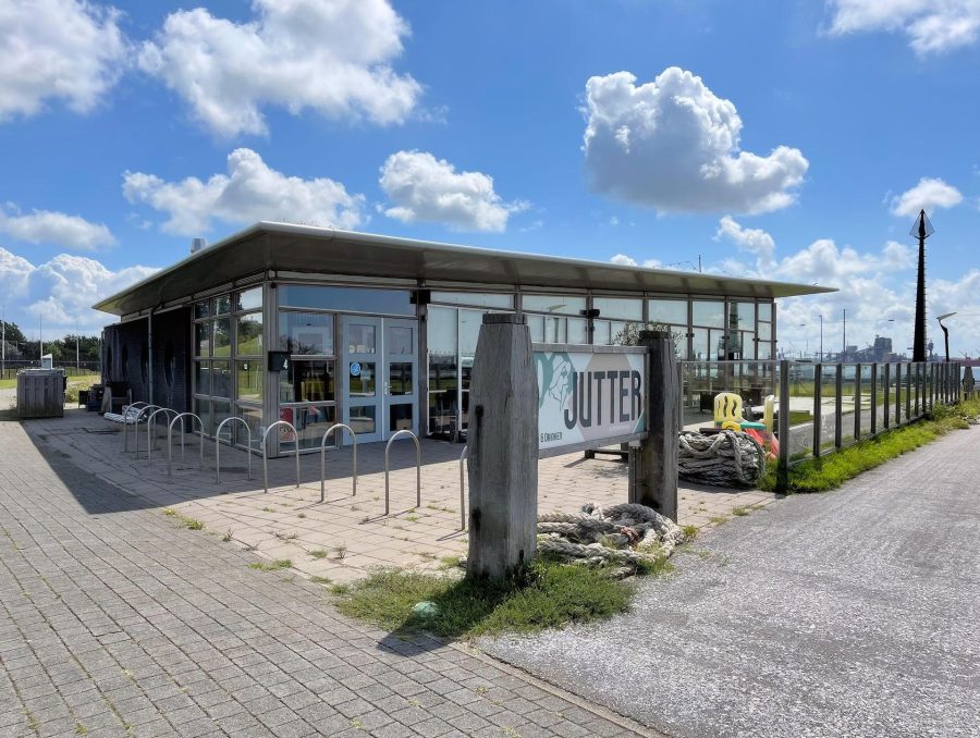Café/restaurant ter overname in Hoek van Holland, Zuid-Holland — Voormalige horecaexploitatie Jutter Eten & Drinken