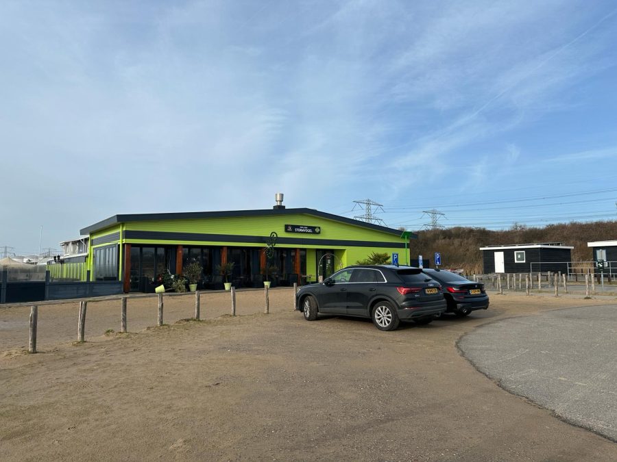 Strandpaviljoen te koop in Oostvoorne, Zuid-Holland — Paviljoen aan het Oostvoornse meer