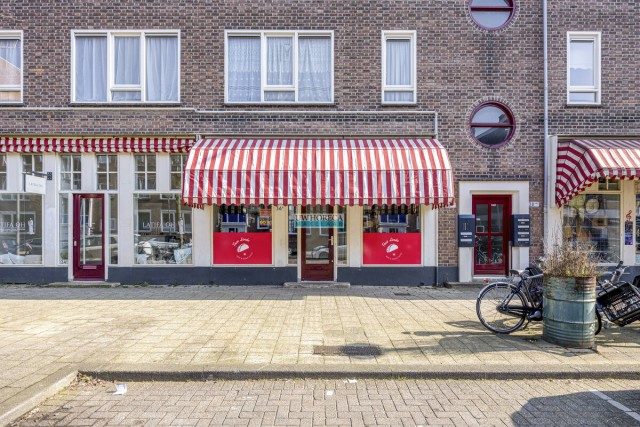 Restaurant/bezorgservice ter overname in Rotterdam, Zuid-Holland — Horeca ter overname op toplocatie Rotterdam €79000