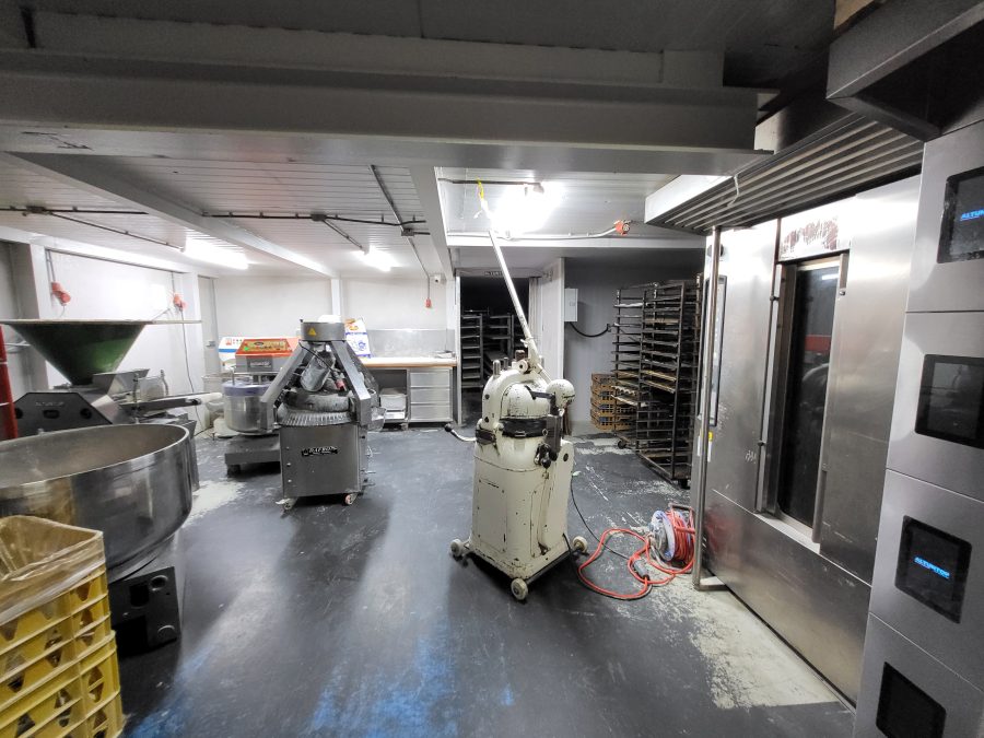 Brood/banketbakkerij ter overname in Schiedam, Zuid-Holland — Aksa Food Turkse specialiteiten bakkerij Schiedam