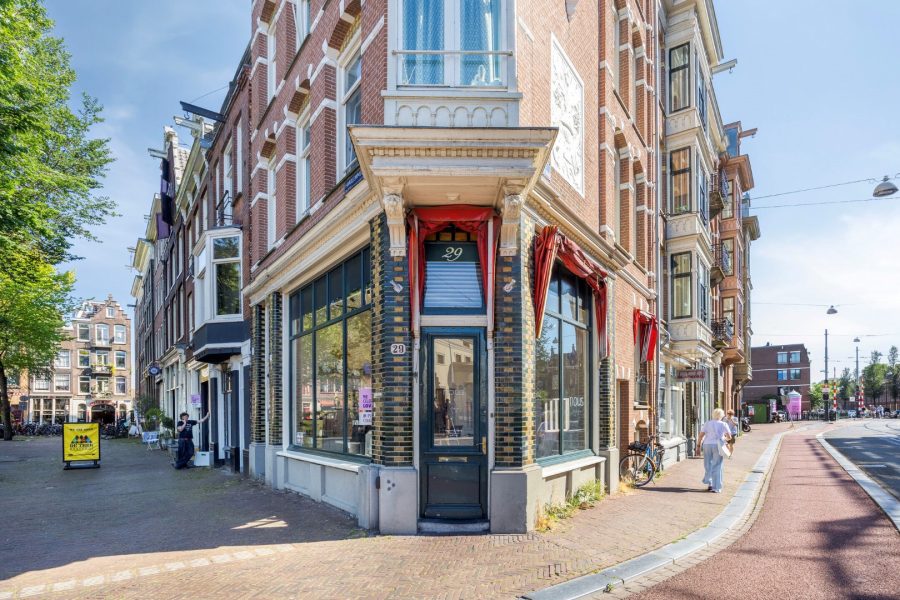 Delicatessenwinkels ter overname in Amsterdam, Noord-Holland — ID4070 hoeklocatie aan het Haarlemmerplein