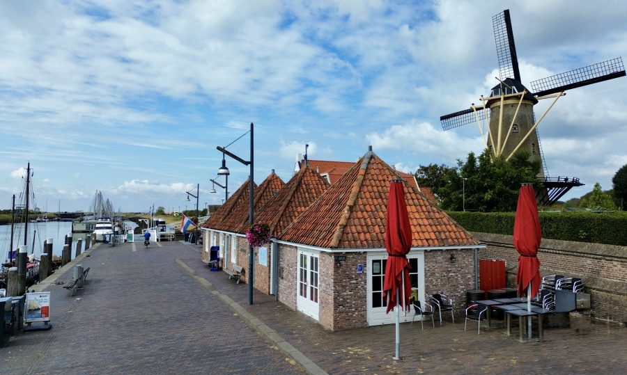 Cafetaria-snackbar te huur in Zierikzee, Zeeland — Eeterij Zeeuwse Jongen Zierikzee
