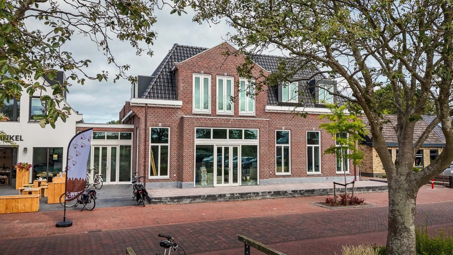 Horeca- onroerendgoed te koop in De Cocksdorp, Noord-Holland — 235 m2 horecaruimte met terras in De Cocksdorp