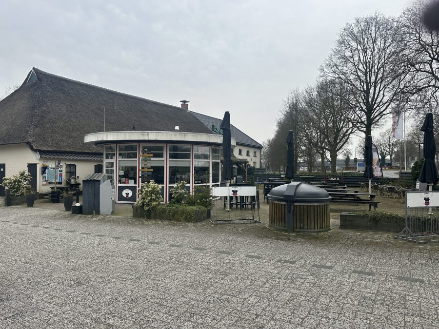 Cafetaria-snackbar ter overname in Gasselte, Drenthe — Snackbar De Brombeer – Gasselte