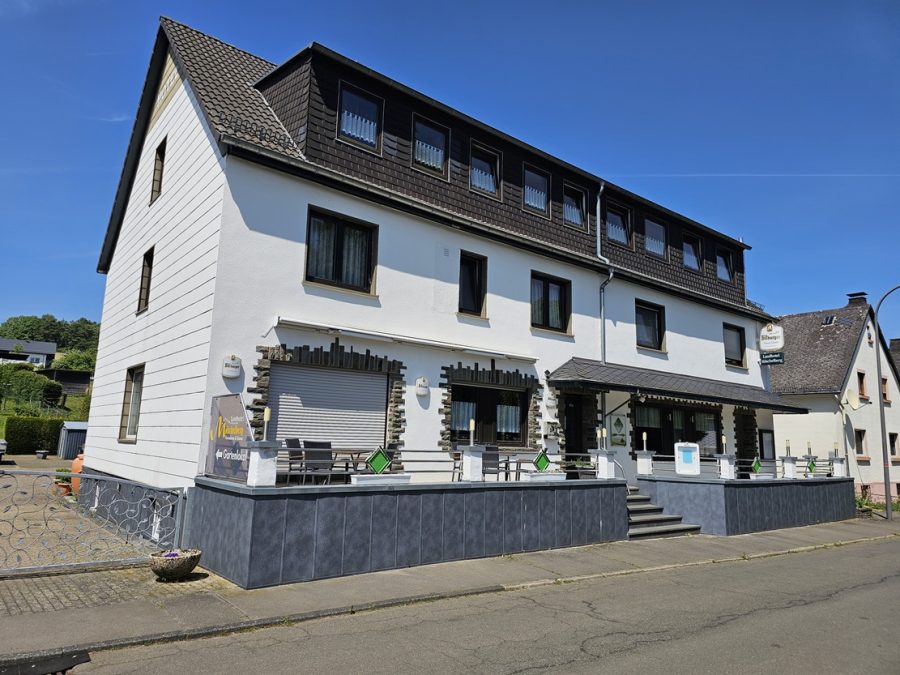Hotel ter overname in Briedel, Rijnland-Palts — Hotel | Woning | Sauna | Vakantiehuis