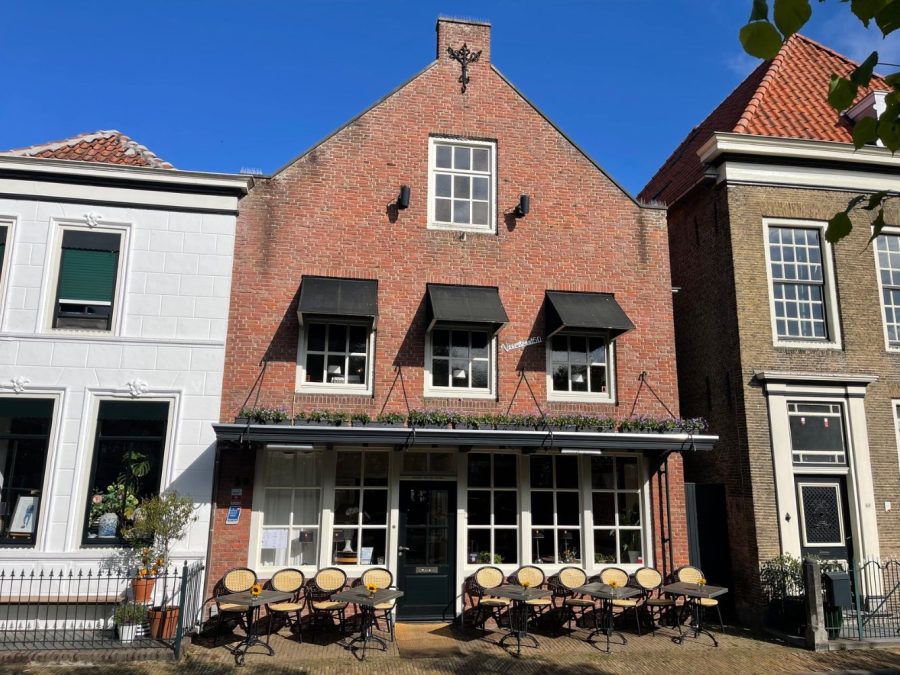 mogelijk als: restaurant of brasserie of lunchroom ter overname in Willemstad, Noord-Brabant