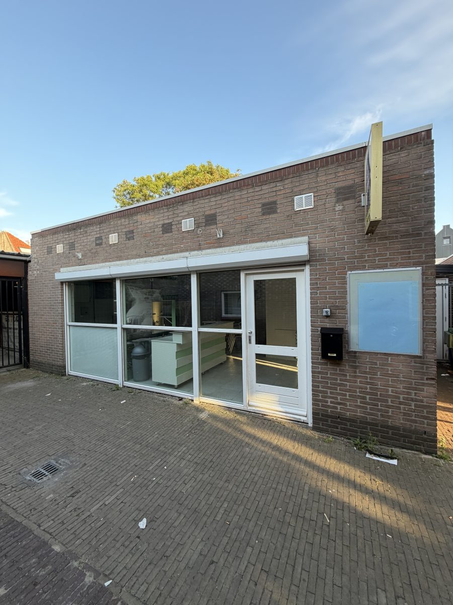 Afhaalrestaurant ter overname in Oud-Beijerland, Zuid-Holland — 40 m2 horecaruimte te huur Oud-Beijerland