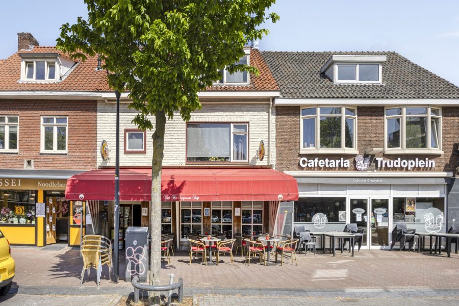 Café ter overname in Eindhoven, Noord-Brabant — Het wapen van Strijp