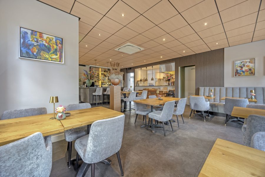 Brasserie ter overname in Middenbeemster, Noord-Holland — VMH5-3047 Instapklare brasserie in dorpshart