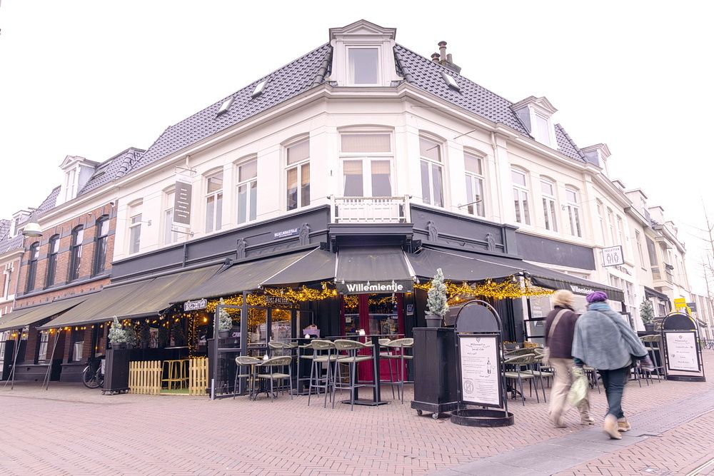 Foto 1 van 14: Brasserie ter overname in Enschede, Overijssel — Te koop centrum Enschede Brasserie ”Willemientje”
