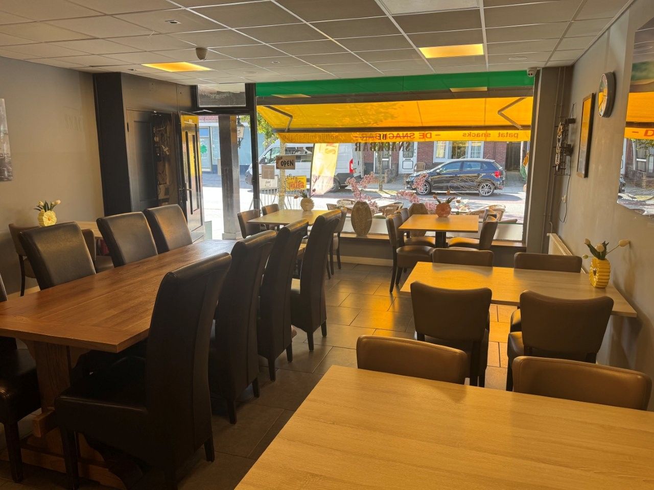 Foto 2 van 6: Cafetaria-snackbar ter overname in Overdinkel, Overijssel — Goedlopende cafetaria | Afhaal en bezorging