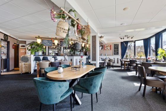 Restaurant in pacht in Burgerbrug, Noord-Holland — VMH5-2715 Te koop/pachten: restaurant met terras