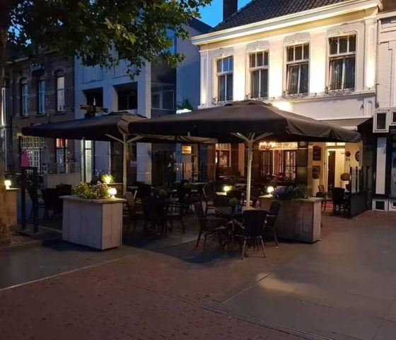 mogelijk als: restaurant of brasserie of lunchroom ter overname in Helmond, Noord-Brabant